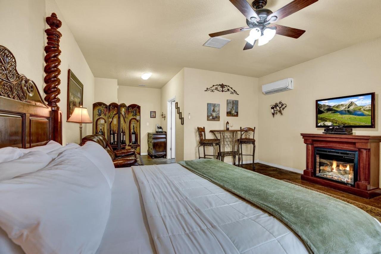 Romantic Oasis With Hot Tub Near Fred And Wineries! Фредеріксбург Екстер'єр фото